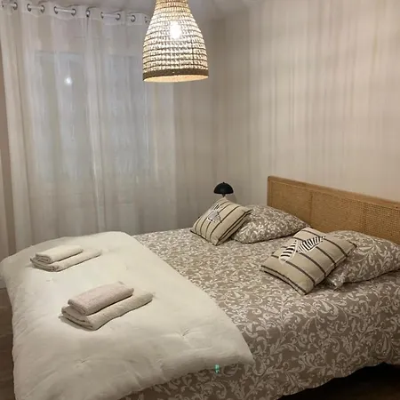 Prázdninový dům Maison Avec Sa Grande Terrasse Ensoleillee *