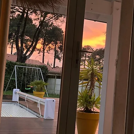 Prázdninový dům Maison Avec Sa Grande Terrasse Ensoleillee *