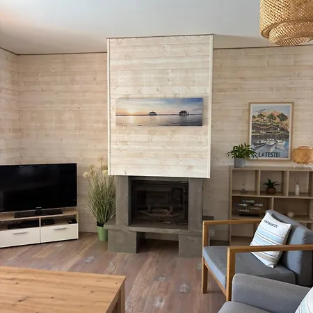 Prázdninový dům Maison Avec Sa Grande Terrasse Ensoleillee *